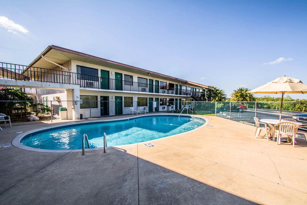 Econo Lodge Sebring Эйвон-Парк Экстерьер фото