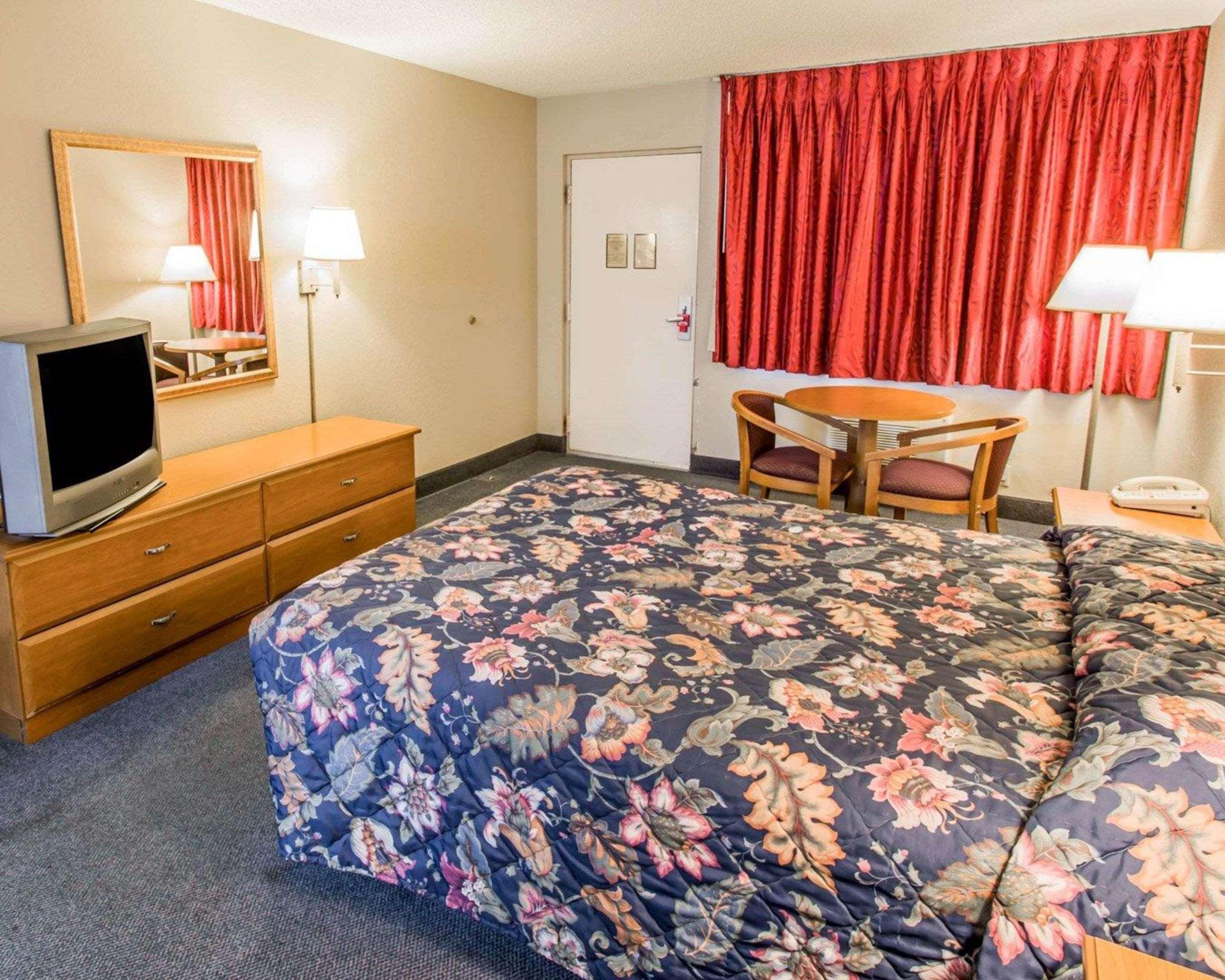 Econo Lodge Sebring Эйвон-Парк Экстерьер фото
