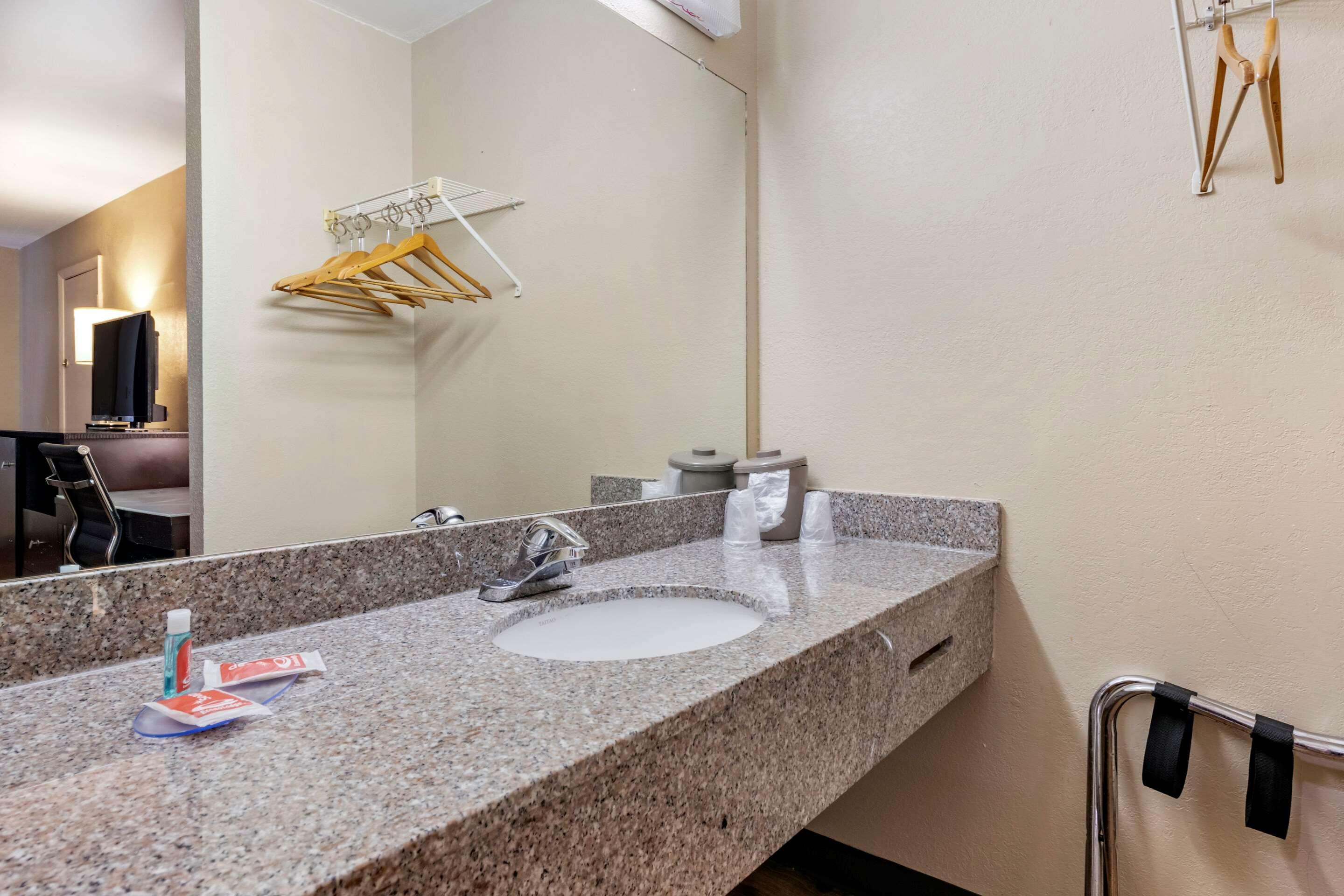 Econo Lodge Sebring Эйвон-Парк Экстерьер фото