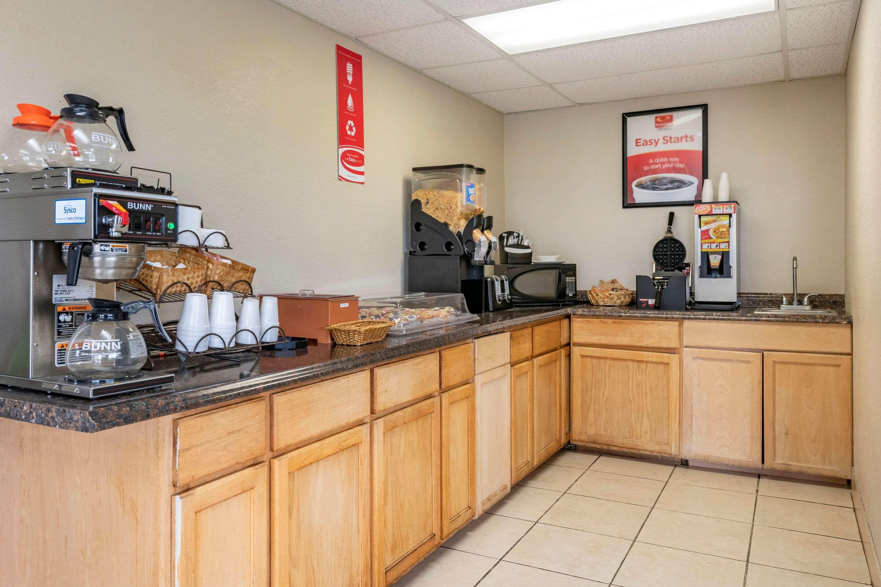 Econo Lodge Sebring Эйвон-Парк Экстерьер фото